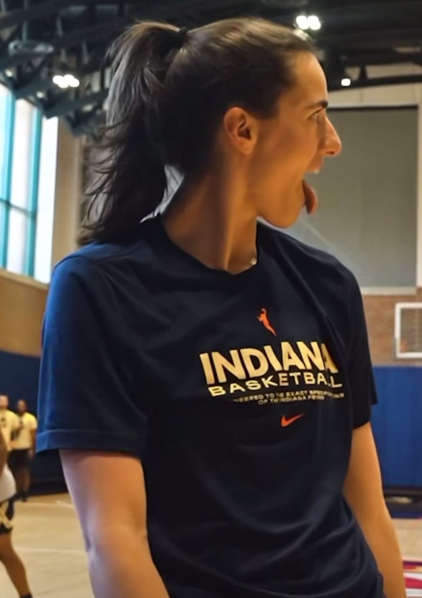 Hooping Queen tweet media