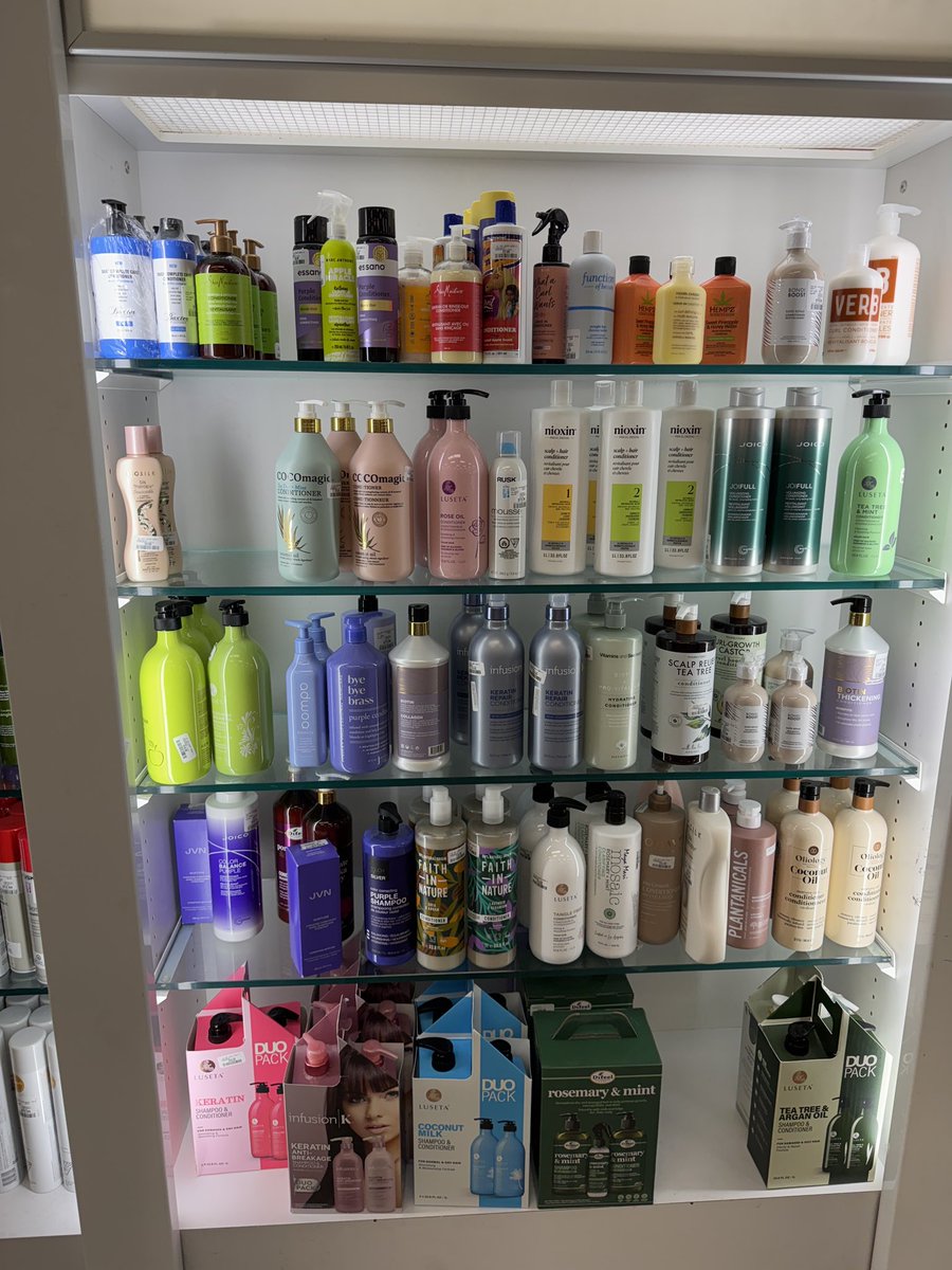 rebeccabultsma's tweet image. How ChatGPT vision helped me today at Winners:

“What is the most high-quality brand name hair product on these shelves?”

It found one tiny bottle of Olaplex I missed!

#Vision #GPT4o #ChatGPTvision