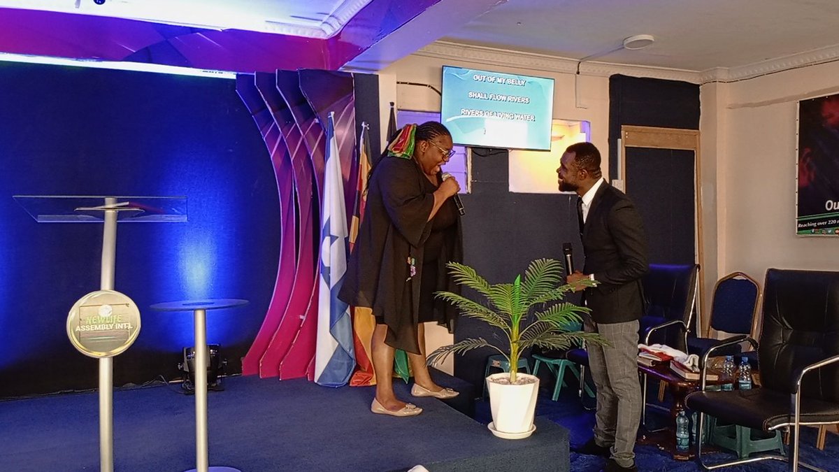 prophetkelvinuz's tweet image. FAVOUR IS EXCESSIVE MERCY AND GRACE RELEASED UPON A MAN THAT DOES NOT DESERVE IT. 

FAVOUR CUTS PROTOCOL

#SundayService 
#UncommonFavour 
#InHisPresence