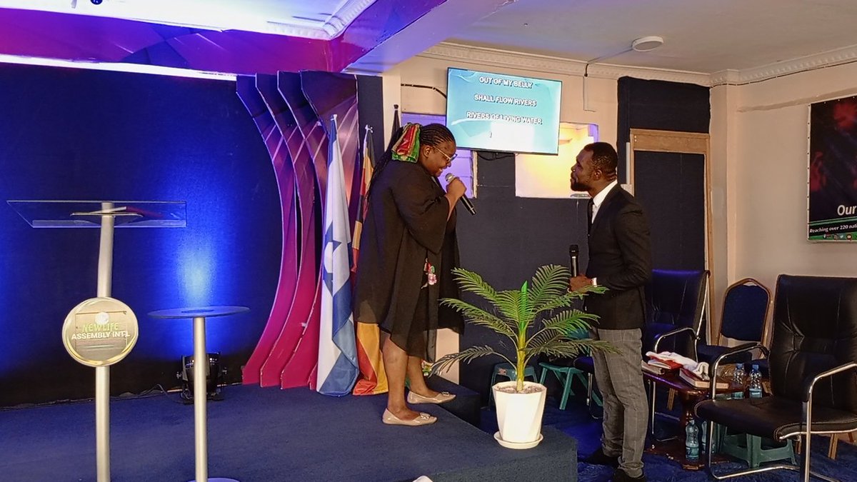 prophetkelvinuz's tweet image. FAVOUR IS EXCESSIVE MERCY AND GRACE RELEASED UPON A MAN THAT DOES NOT DESERVE IT. 

FAVOUR CUTS PROTOCOL

#SundayService 
#UncommonFavour 
#InHisPresence