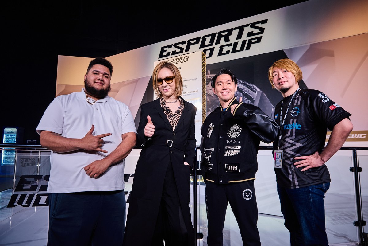 EWC_EN's tweet image. Look who is hanging out at #EsportsWorldCup, @YoshikiOfficial!

What an honor to have them here!