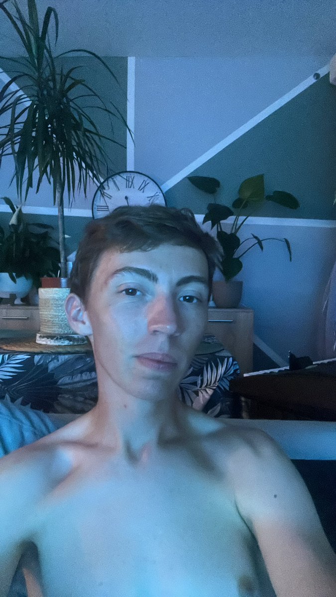 dnl_thibault's tweet photo. #LGBTQIABratSummer 🫣 https://t.co/OmuN3l5pFO