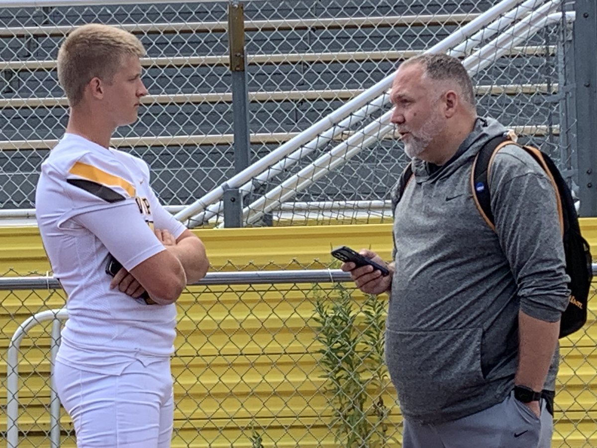 valpoathletics's tweet photo. Here's a look behind the scenes of @valpoufootball media day! #GoValpo 

📸 Photos ✅ 
📹 Videos ✅ 
🎤 Press Conference ✅
📰 Interviews ✅ https://t.co/i0DmKo6cTT