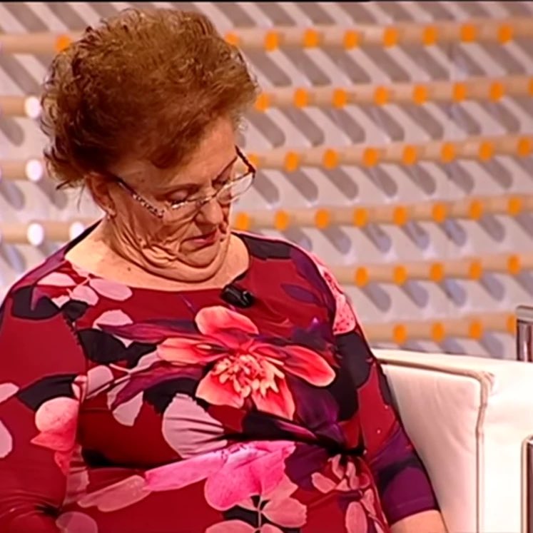MCiatica's tweet photo. Me está encantando todo. La estoy disfrutando muchísimo.

#aurevoirparisrtve #ClosingCeremony https://t.co/aiZeFmUtGr