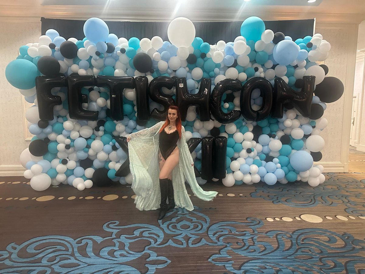 It was so much fun to be your hostess this weekend <a href="/FetishCon/">Fetish Con</a> <a href="/bad_dragon/">Bad Dragon</a> 
What a sexy, kinky, happy group! 
 
Now let's have a great award show!!! Xz