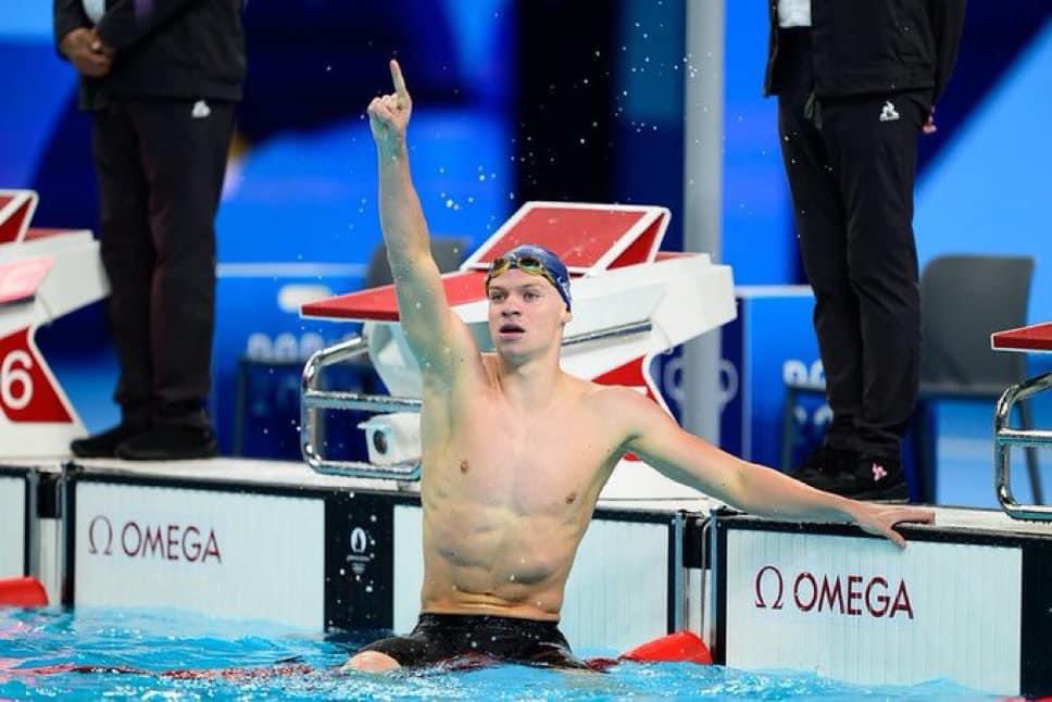 Merci et bravo à <a href="/TonyEstanguet/">Tony Estanguet - OLY</a>, à toutes les équipes de <a href="/Paris2024/">Paris 2024</a>, aux 45 000 volontaires de #Paris.

Merci et bravo à tous les athlètes qui nous ont fait rêver. 

Soyons fiers de notre pays. Nous avons montré au monde notre cohésion et notre compétence. 

Paris a rayonné.