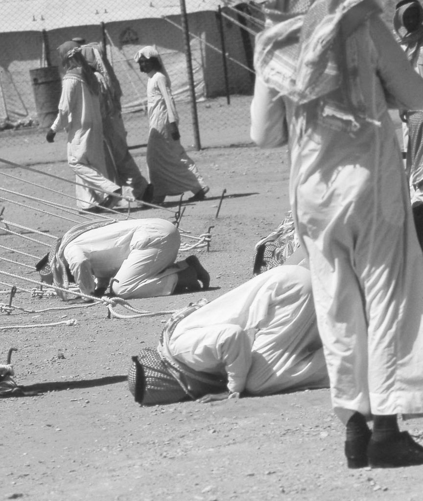 اليّا كسبنا رضى ربي و مرضاته 
تهون الاحلام و الدنيا و ما فيها .