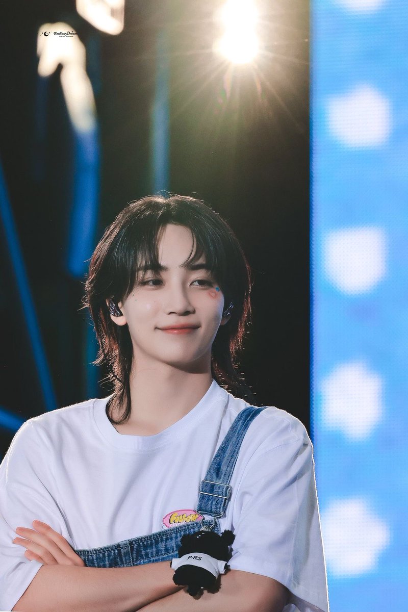 #JEONGHAN #세븐틴 #정한 #ジョンハン #SEVENTEEN <a href="/pledis_17/">세븐틴(SEVENTEEN)</a>