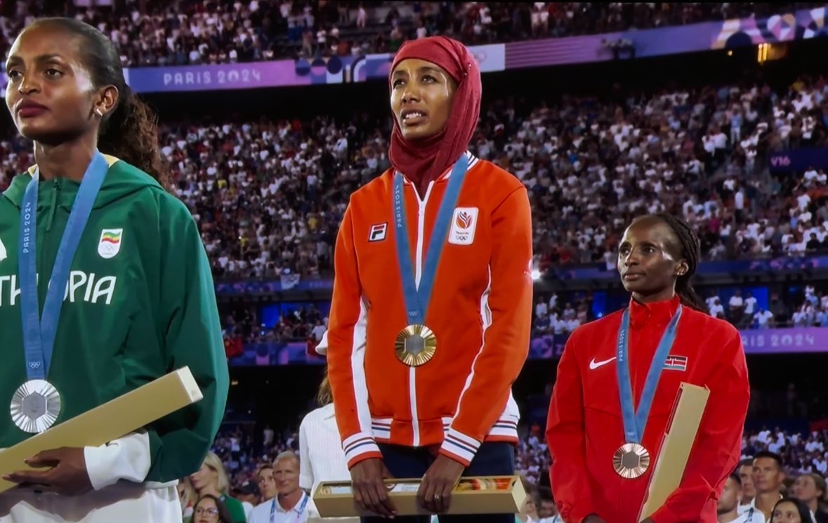 How poetic and beautifully apt that the final person to take to the podium at the Closing Ceremony of the Paris Olympics is Sifan Hussan - in a hijab. 

A powerful visual after French Olympic athletes were forbidden from wearing hijabs at the Games.