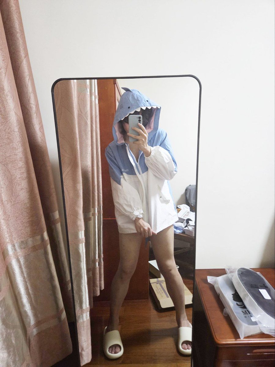 unknown_no_2d's tweet photo. 鲨鲨外套（里） https://t.co/RBtDdYI1OY