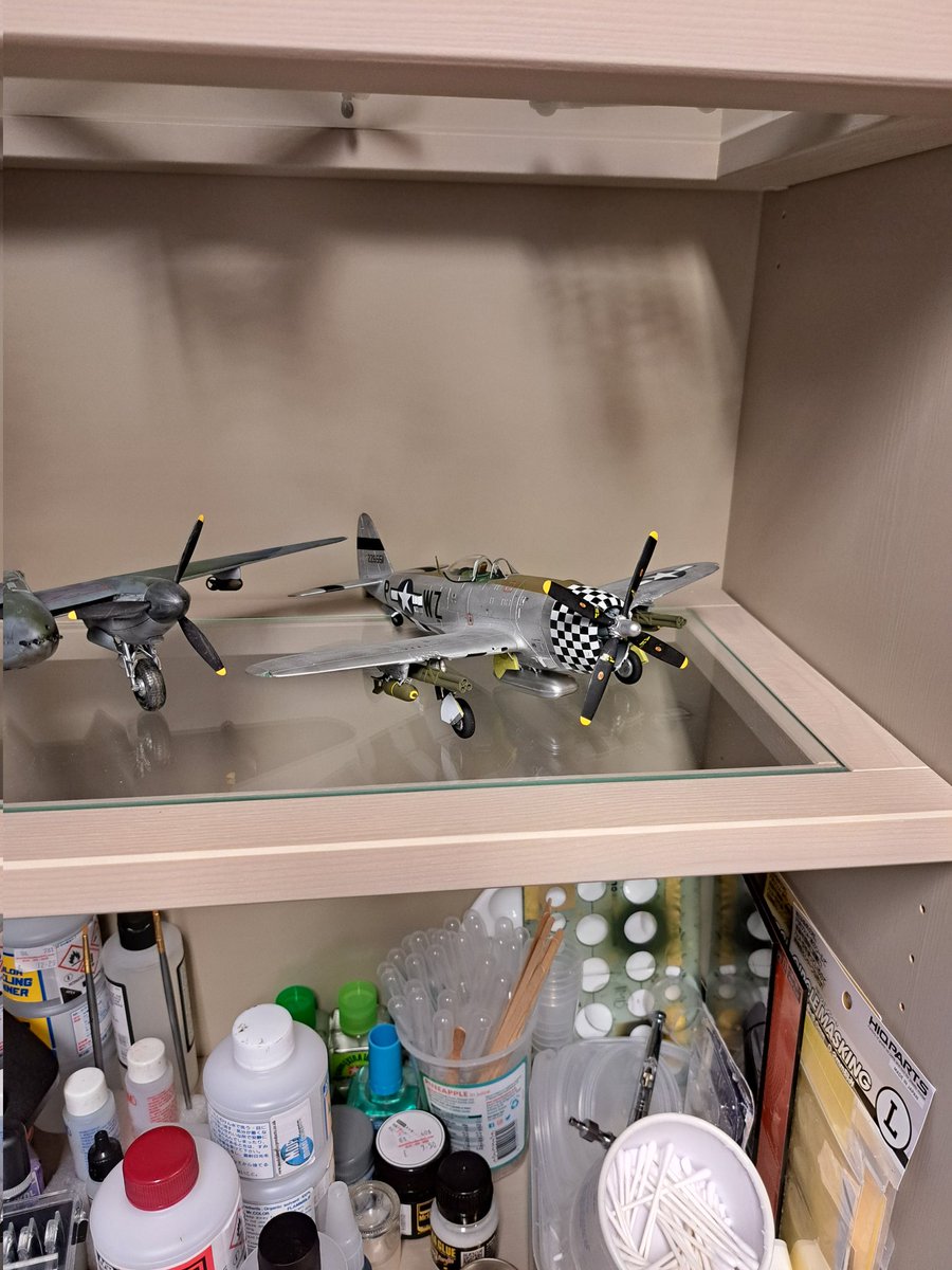 fudge_67's tweet image. #P47 #JUG done and in the display cupboard. Still not happy with the checkerboard, if I was doing it again I would mask and paint. See below for more pictures #JFFGREEN #Thunderbolt