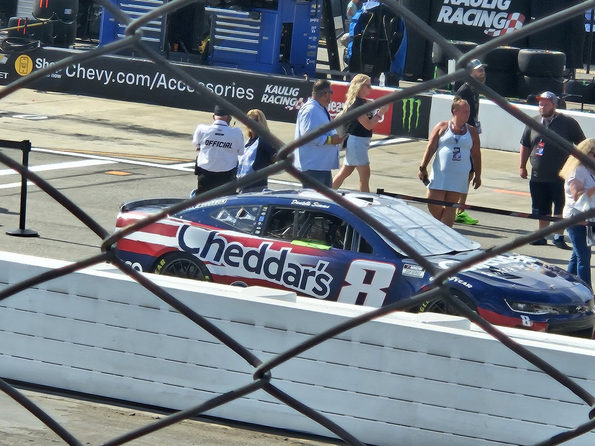 MGraffius's tweet image. Even sweeter in person! @cheddarskitchen @RichmondRaceway @KyleBusch