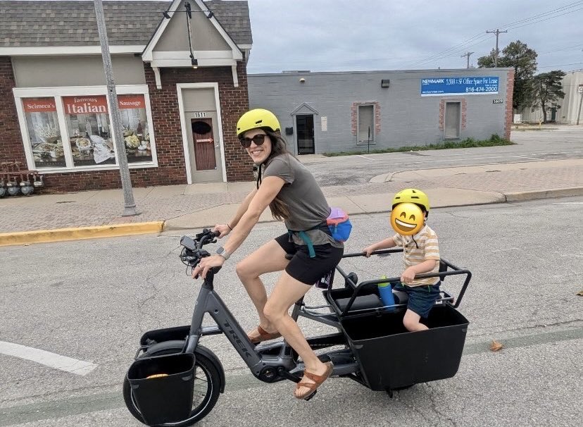 Bought a “minivan” this weekend! 😱🤩 

(…electric cargo bike). 

I’M PUMPED. 🚲 ❤️