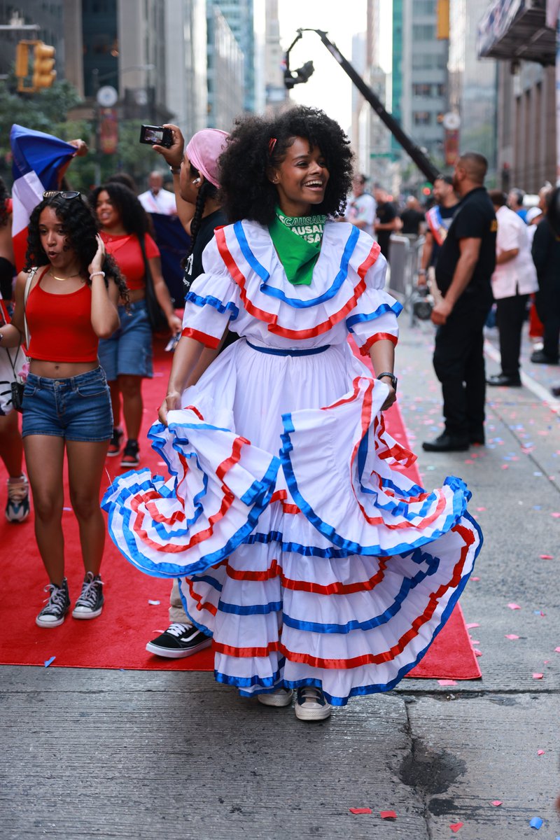 SonoVisuals's tweet photo. I photographed the Dominican Day Parade in 6th Ave today. https://t.co/vvSRpQ8iT0