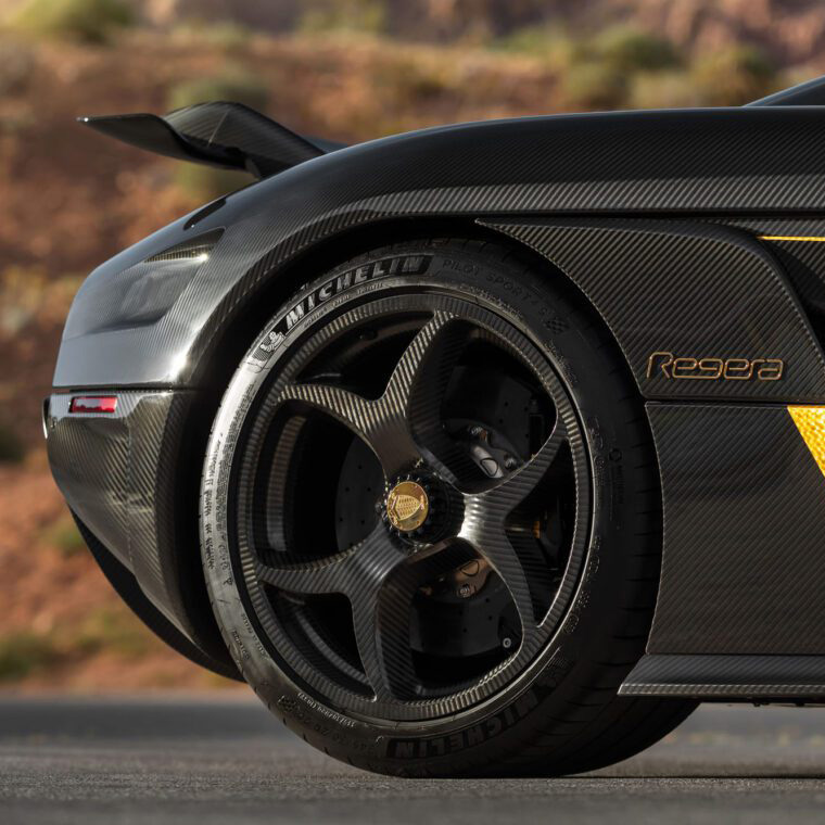 duPontREGISTRY's tweet photo. 2020 Koenigsegg Regera heading to RM Sotheby’s Monterey 2024 Auction
-
Learn more: https://t.co/jKbyLII1z3 https://t.co/9EwHBehnuD
