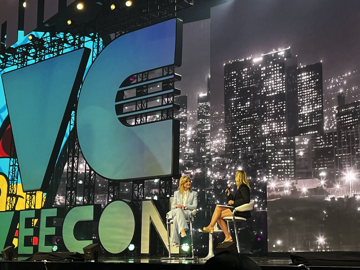 Ada.eth (@unfoldedlife) on Twitter photo Can AI help us to live happier & healthier lives? #VeeCon2024 talk with <a href="/ariannahuff/">Arianna Huffington</a> ๐ฑโ๏ธ Can AI help us to live happier & healthier lives? #VeeCon2024 talk with <a href="/ariannahuff/">Arianna Huffington</a> ๐ฑโ๏ธ