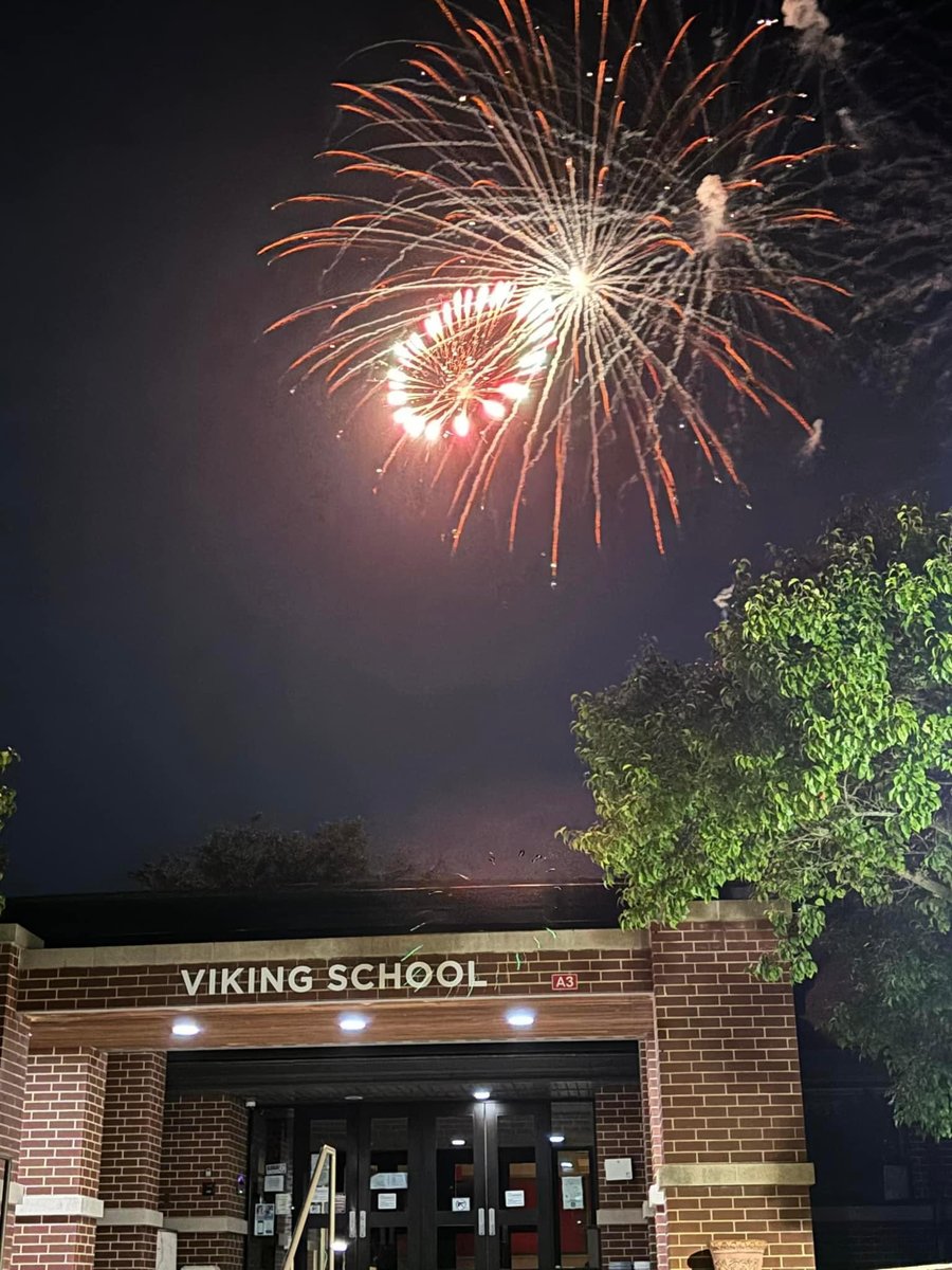 What an amazing picture from the Gurnee Days fireworks show!