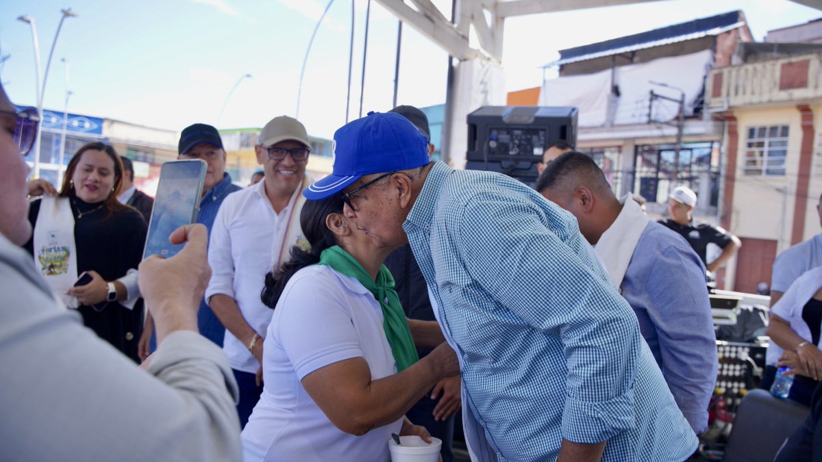 OscarBarretoTol's tweet image. Siempre estaremos muy agradecidos con la comunidad de #SantaIsabel, que hoy nos recibe para compartir sus festividades, de las cuales resaltamos la participación de las nuevas generaciones de santaisabelitas en el Primer Concurso de Catación, organizado por la @gobertolima