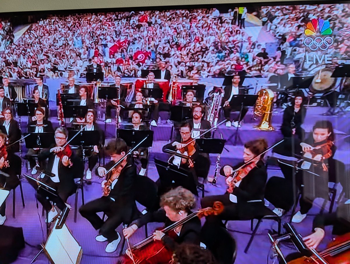 jeffeldridge's tweet photo. #Olympics #contrabassoon sighting… https://t.co/hR6O7qMZVT