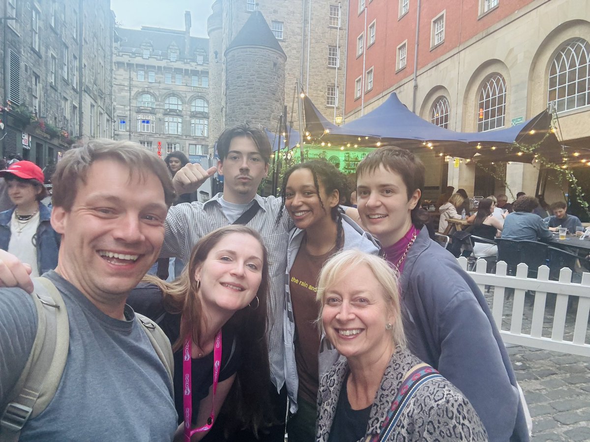 Loved this show! Great catching up with the <a href="/funloosescrew/">FIX YOUR MIND - Fundamental Loose Screw</a> crew tonight! Go see ‘Fix Your Mind’ <a href="/Gildedballoon/">Gilded Balloon</a> Patter House. Well done guys! 👏🏻👏🏻⭐️⭐️⭐️⭐️⭐️ 
#newwriting #edfringe