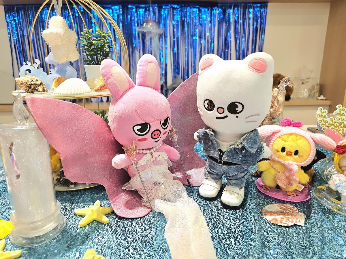 แอเรียล นั่นเธอหรอ?
#FlyHighWithChangbin

#ลูกชายบ้านมี๊โอ #skzoo

#straykids #straykidsdoll #stray #bbokari #jiniret #dwekki #skzoojiniret #skzoobbokari #skzoodwaekki