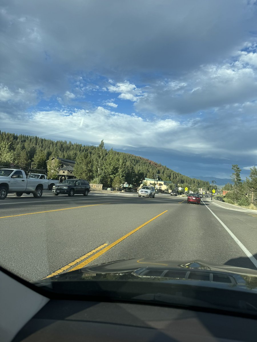 Four_4Four's tweet image. Truckee fire looks done (red bit of trees) #passfire

Unreal job by the responders