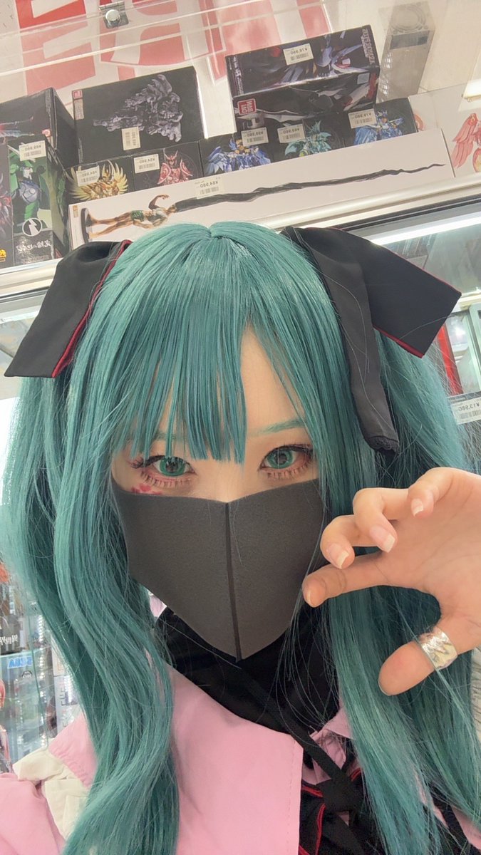 【ラジオ会館店】   

今日は　ヴァンパイア ミクで接客してます♪

是非遊びに来てね(^▽^)/    

#秋葉原 #レンタルショーケース #コスプレ #フィギュア #アストップ