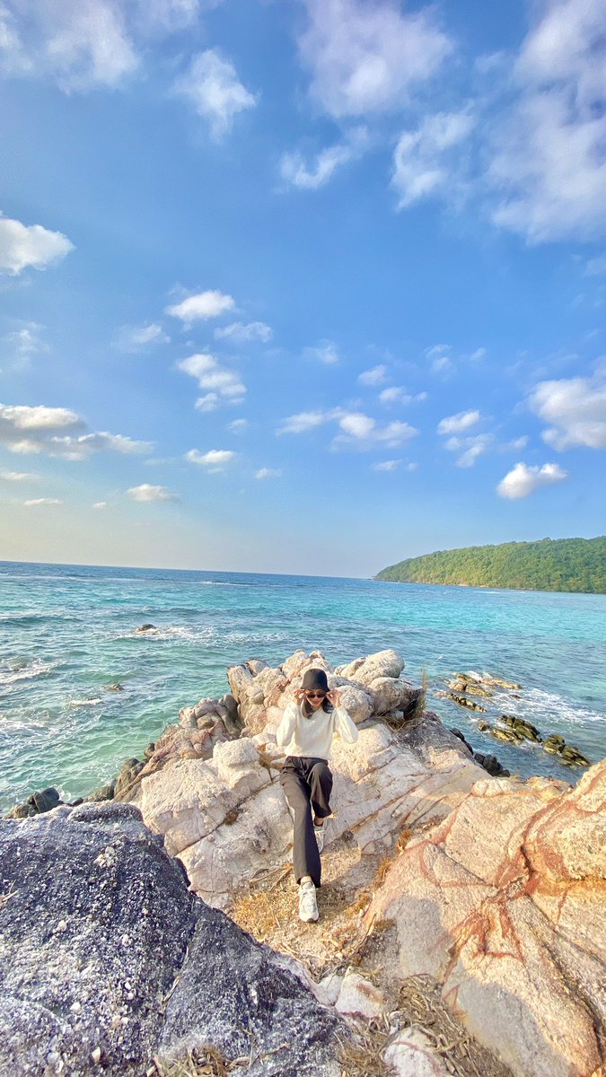 holyeayy's tweet photo. Yuraaaaa karimun cantik banget🥹

Pengin kesana lagi😭 https://t.co/SzYNvBGCGw