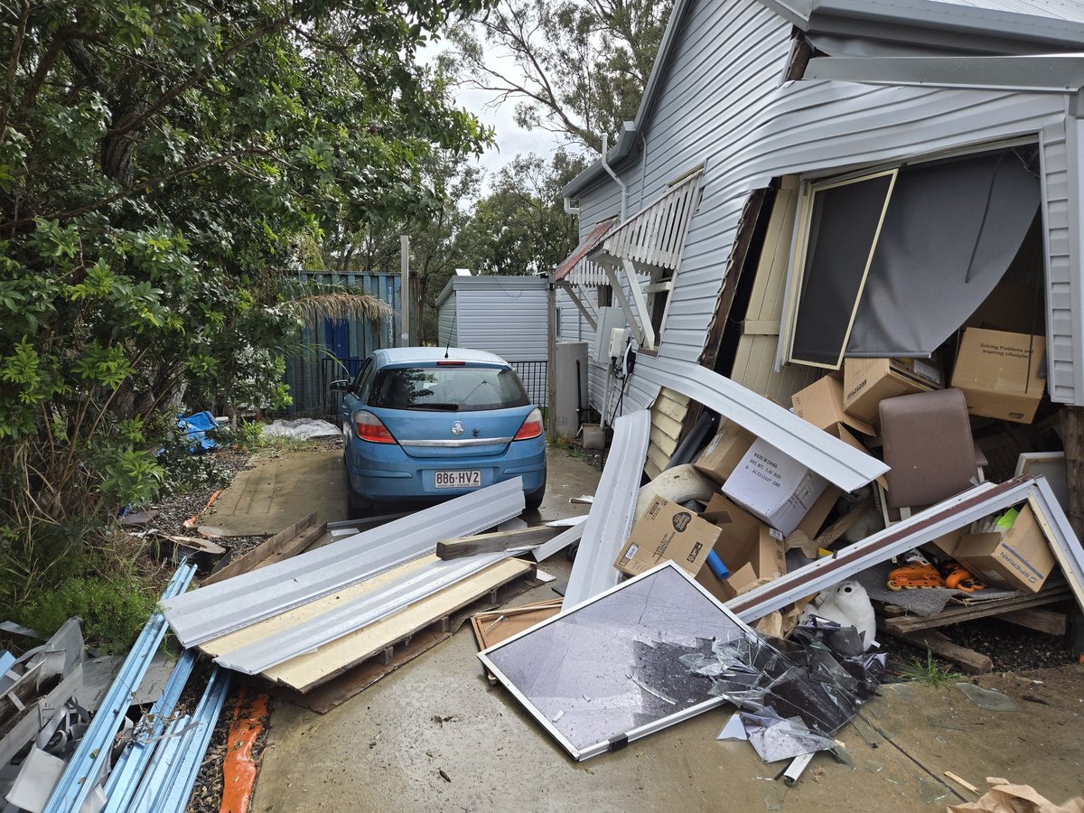 SeanSort's tweet image. What a week. Last week a driver smashed a car into the side of our house and totalled the house. Thankfully no one was hurt. He had no insurance, we do have insurance but it won't cover everything. So we are asking for help. This is our gofundme. gofund.me/3564a6fa
