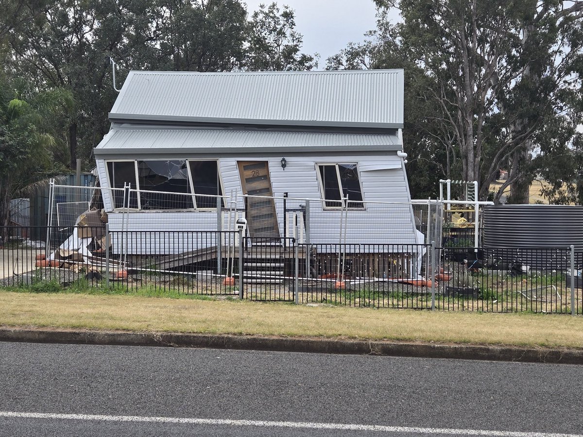 SeanSort's tweet image. What a week. Last week a driver smashed a car into the side of our house and totalled the house. Thankfully no one was hurt. He had no insurance, we do have insurance but it won't cover everything. So we are asking for help. This is our gofundme. gofund.me/3564a6fa