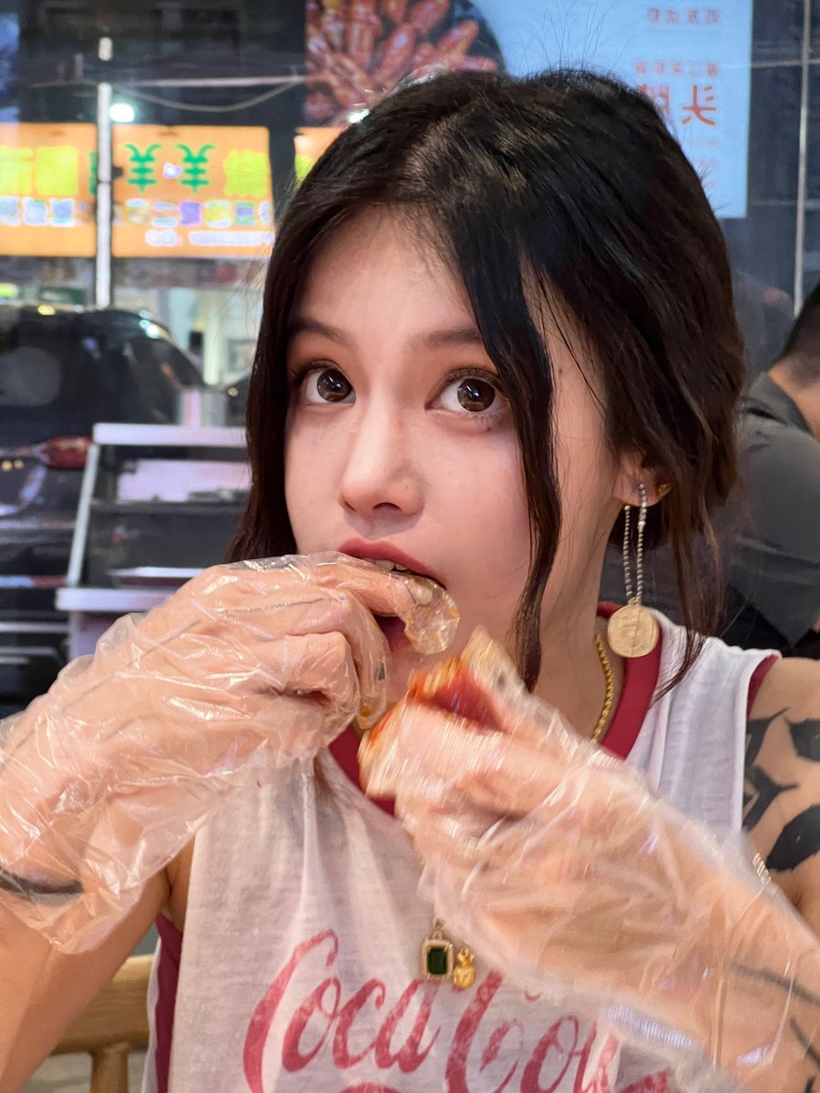 DARLENEDarlene (@juicy_atao) on Twitter photo 