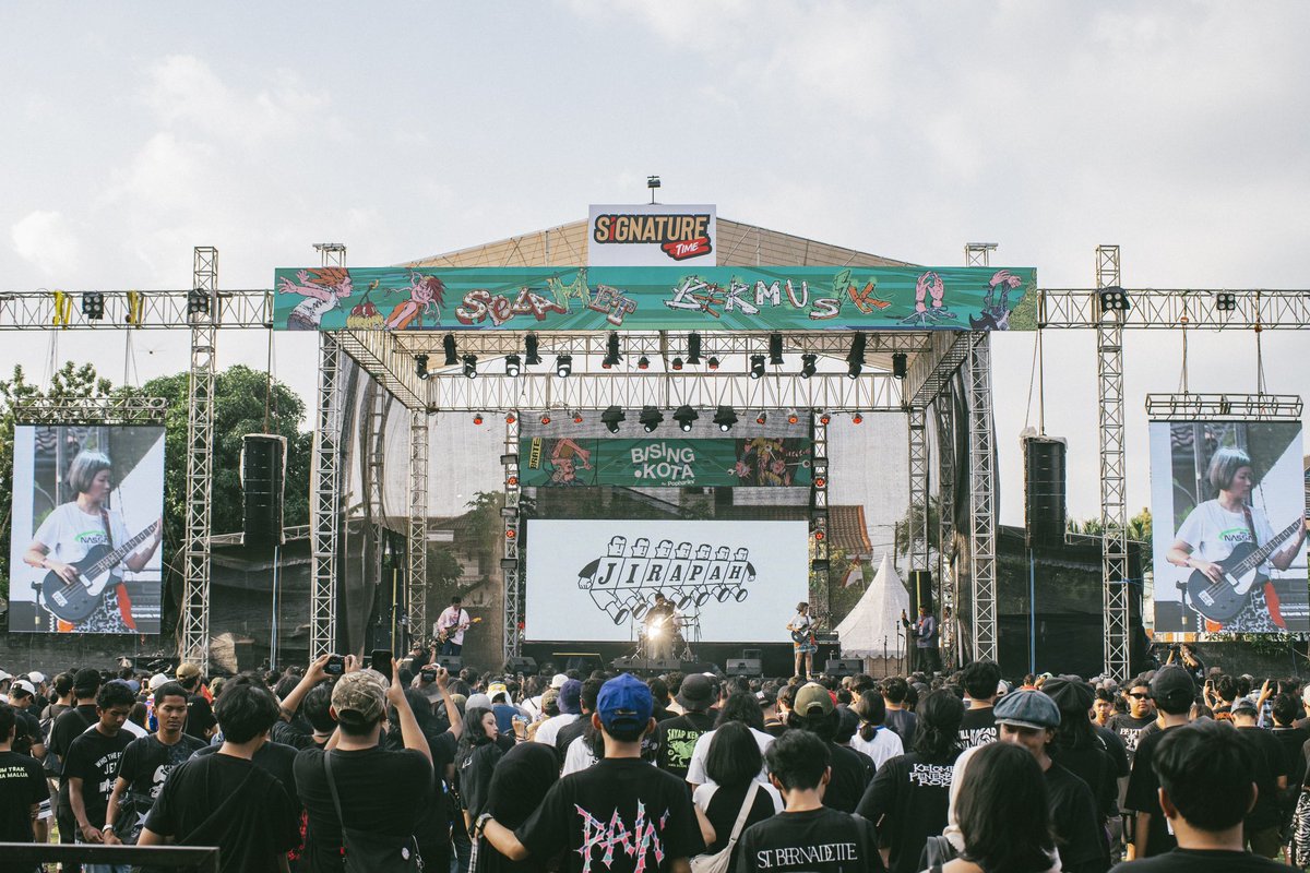 Terima kasih banyak <a href="/cherrypopfest/">CHERRYPOP</a> yang sudah mengundang kami dan buat kalian semua yang menyempatkan waktu untuk menonton ❤️ foto2 by: <a href="/AlvChrist/">Alva Christo</a> 💥