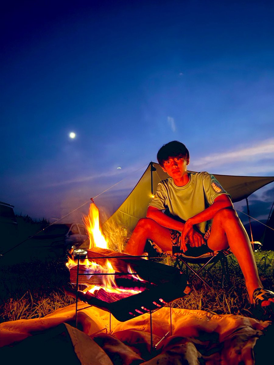 Q1WbvrME3S61177's tweet photo. 焚き火
#焚き火
#キャンプ
#富士山
#夜景
#幼馴染
#夕焼け
#JUNONBOY
#JUNON https://t.co/uRu3FUlyoS