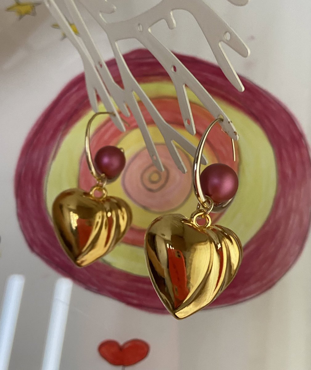 TARAPIART's tweet photo. ハートピアス🩷💜エネルギー

#DragonEarrings #ドラゴンピアス
#マスクチャーム
#vetroveneziano #ART #Accessories #necklace #Germany #London #Italia #France #handmade #ベネチアンガラス #アクセサリー #ハンドメイド #ピアス #ネックレス #マグネットコサージュ #magnetcorsage #絵 #pictures https://t.co/rQZg7vH7BQ