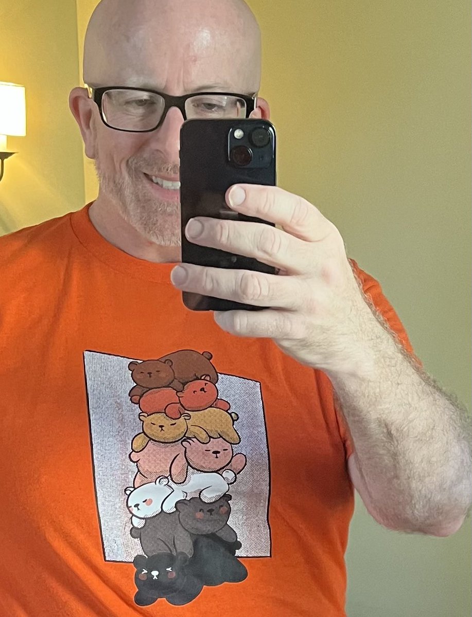 MarkScottPR's tweet photo. So many great selfies lately! #SelfieSunday #selfie #selfiestyle https://t.co/wNYWCRGbMZ