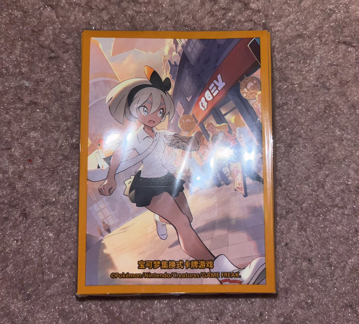 mizzlyyy's tweet photo. Bea + Leon sleeves

62 count 

$12/ea + shipping 

Bmwt-$5

*leon sleeves have a slight curve to them https://t.co/xajyTGda7n
