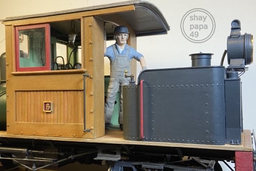 shaypapa49's tweet photo. Fireman(機関助士)のフィギュアを作った。
TAMIYAさんのレーシング・ドライバーのフィギュアを加工。へたくそな加工だが、こういうフィギュアがあると機関車が生きてくるので、一応満足。
#shaylocomotive #modeltrain #鉄道模型
#Gゲージ #Fn3 #シェイ #機関車 #フィギュア
#TAMIYA #figure https://t.co/G4snv3JXjv