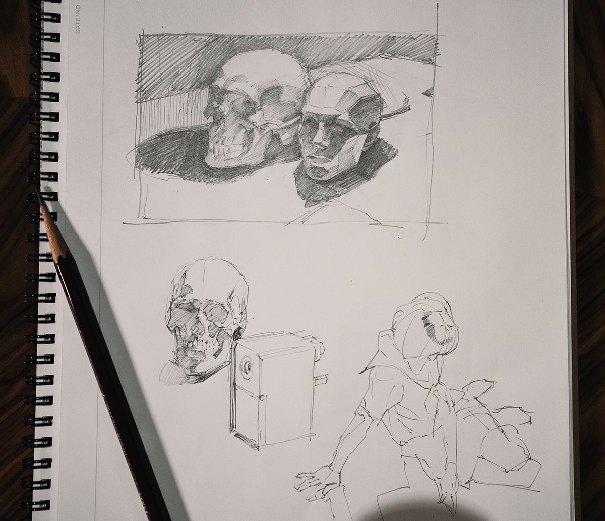 today's pencil sketch✏️ 試しにHi-uni鉛筆を買ってみました