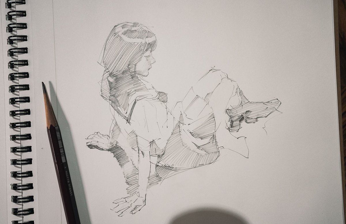 today's pencil sketch✏️ 試しにHi-uni鉛筆を買ってみました