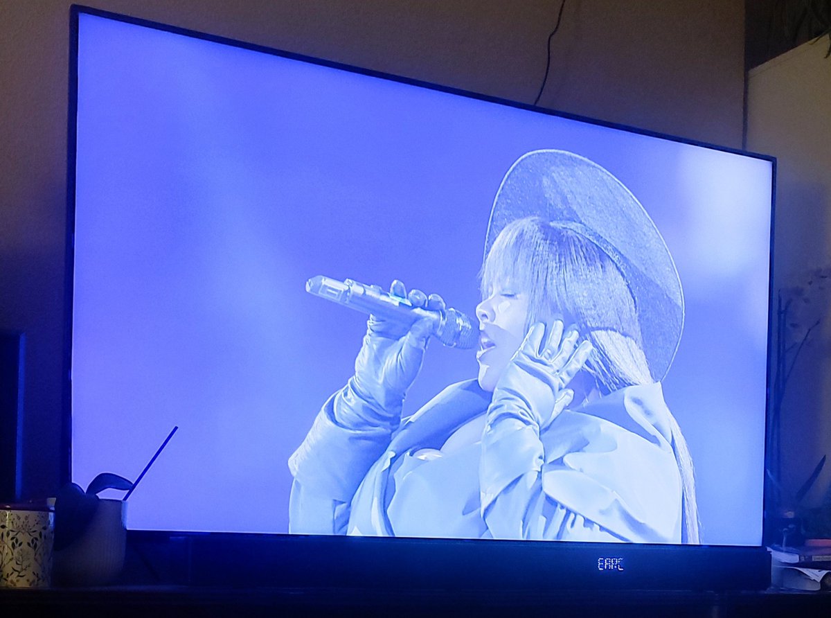 ZeeZee_Ade's tweet photo. Magnifique #Yseult Sing Girl! I'm so happy she had the chance to showcase her amazing voice &amp; talent on such a huge global platform 🎶🚀💫👏🏾 #closingceremony #Olympics #OlympicGamesParis2024 https://t.co/Og0Y91zXMT