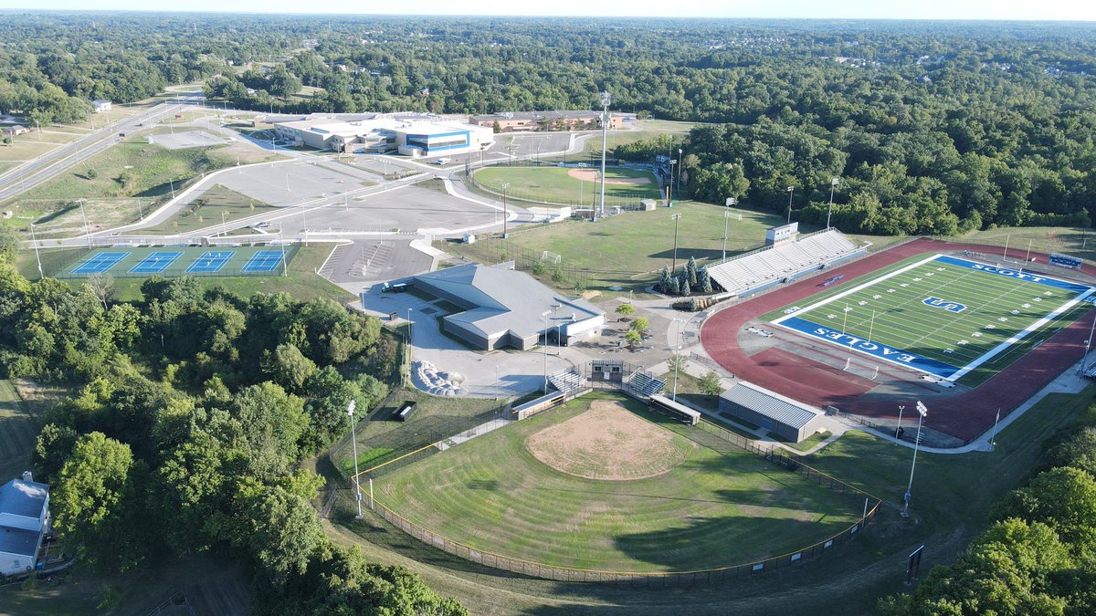 ScottEagles's tweet photo. Here are some great shots of our campus thanks to Coach Fro and his drone. https://t.co/xwSo4OrXnk