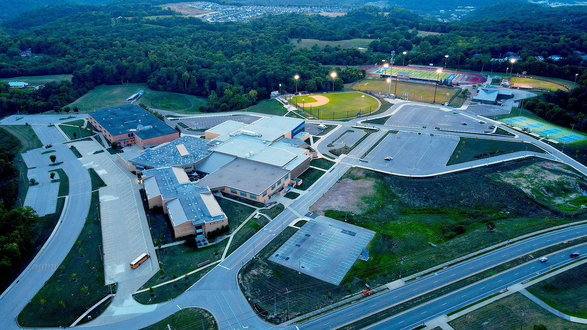 ScottEagles's tweet photo. Here are some great shots of our campus thanks to Coach Fro and his drone. https://t.co/xwSo4OrXnk