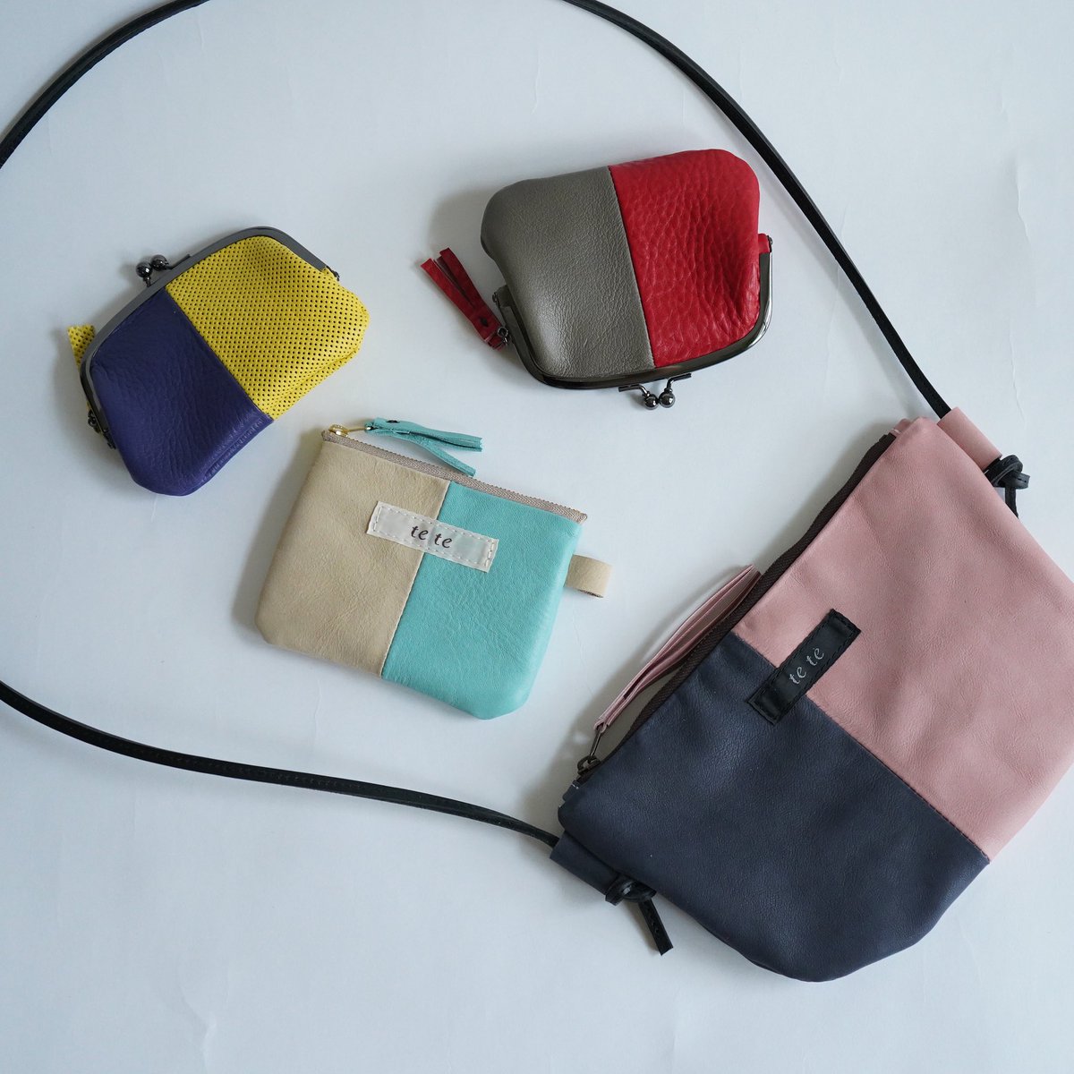 tete_bag's tweet photo. ポーチが完成して三本柱になった革継ぎ商品！サコッシュ→がま口→ポーチの順で革を消費します。
ポーチの後も考えたい https://t.co/TUcUBQLPcp