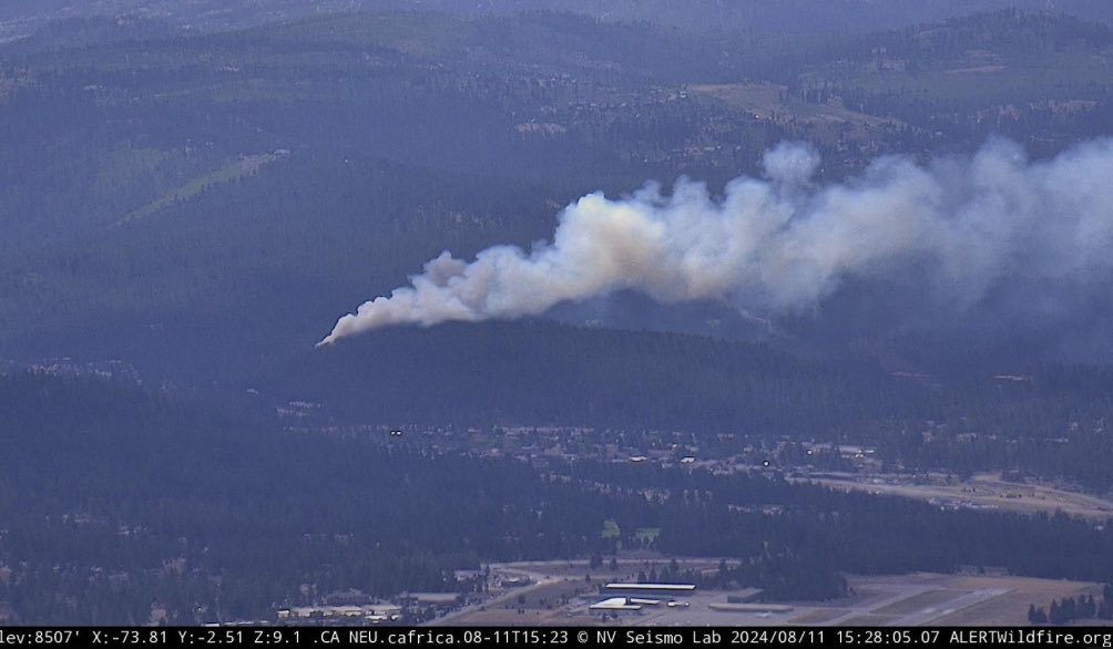 8/11/2024 3:30pm - Truckee Fire, <a href="/CALFIRENEU/">CAL FIRE Nevada-Yuba-Placer Unit</a>, USFS TNF, Olympic Valley Fire, North Lake Tahoe Fire, Northstar Fire, North Tahoe Fire, Truckee Police are on scene of a vegetation fire behind the Safeway Shopping Center in Truckee.