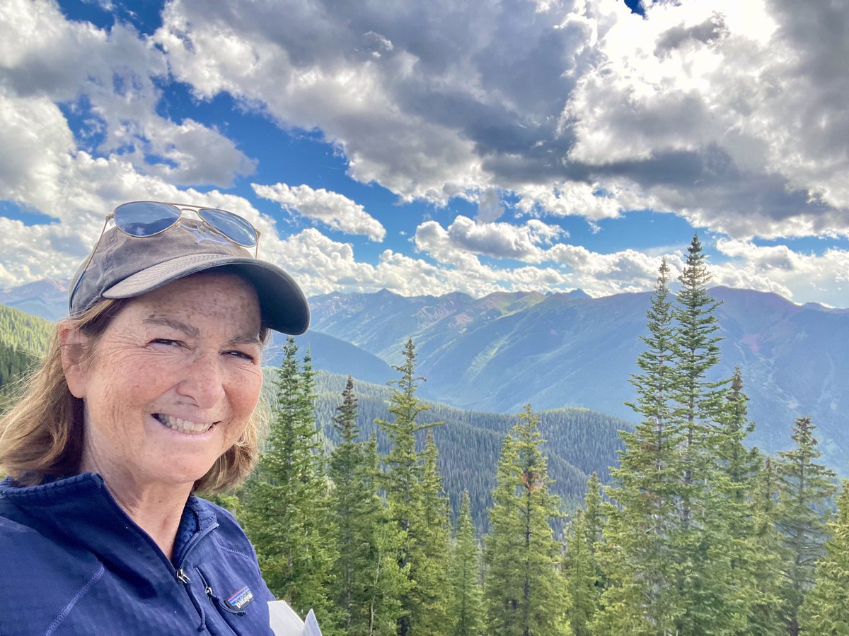 BarbMcQuade's tweet photo. Book tour heads west to Aspen, CO. Astonishing scenery all around (and even some pleasing sights at the book store at O’Hare Airport en route!)
#AttackFromWithin
https://t.co/5FwpbsPsDF https://t.co/XyWjsHKQWO