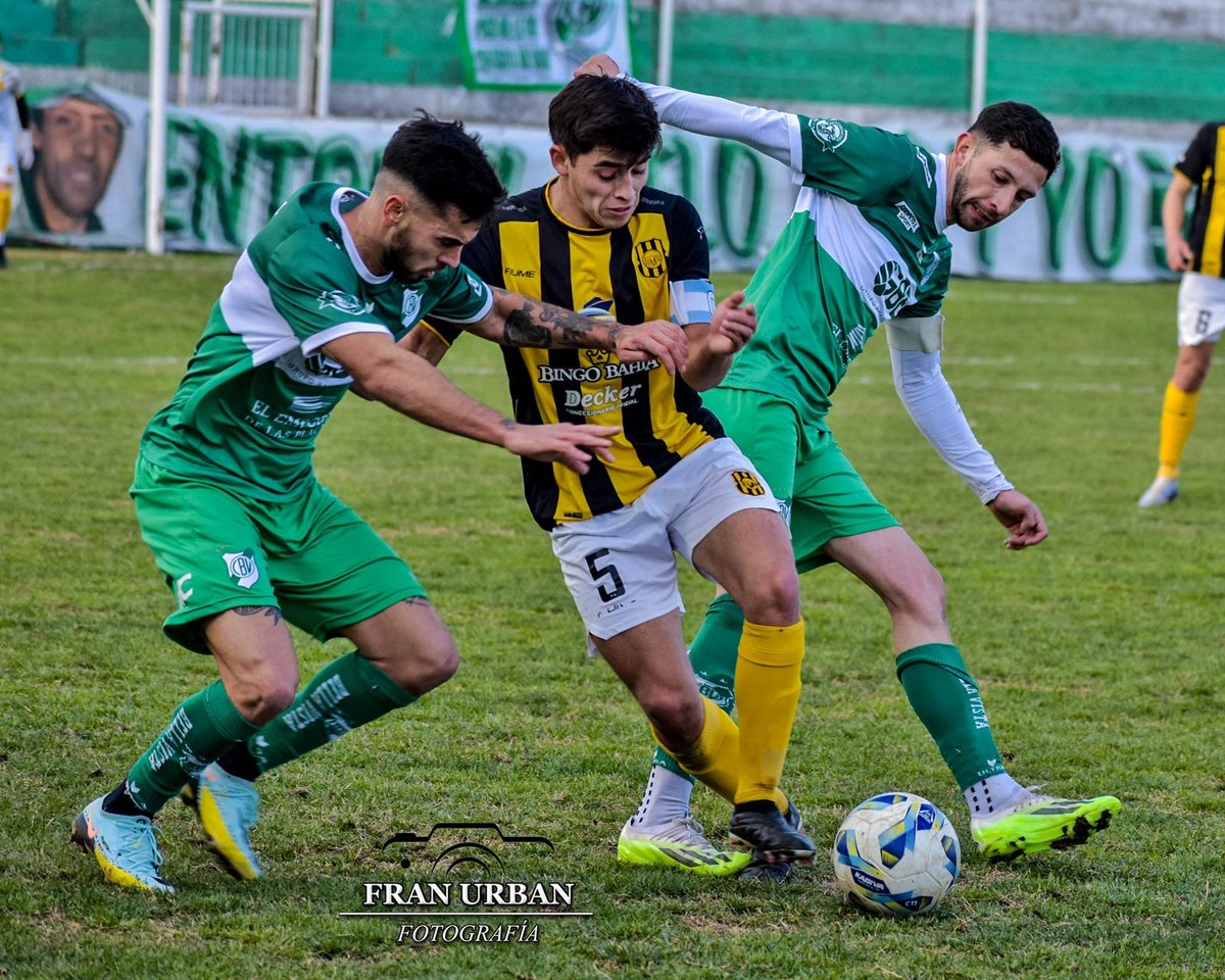 Urban_Fran's tweet photo. 🏆 #LigadelSur • Clausura 2024

• Primera A - Fecha 3

⚽️ #BellaVista 🇳🇬 1️⃣ (F. Aguirre e/c) - #Olimpo 🟡⚫️ 1️⃣ (Mateo Rodríguez)

🔴 Pablo Mungo (BV) - Gianfranco Rossi (Oli) https://t.co/59N5fwj1up