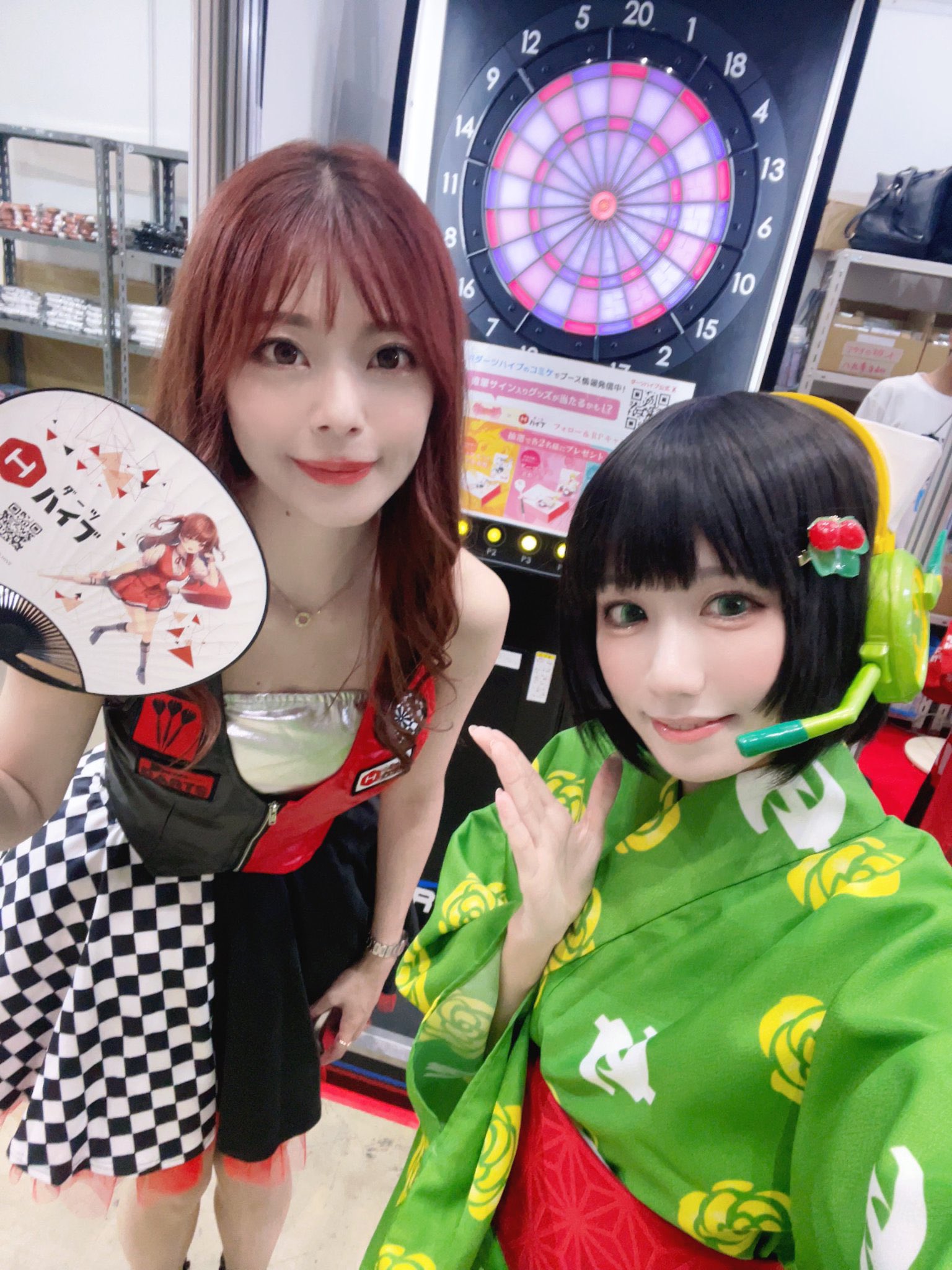 C104コミケ物語シリーズダーツセット 忍野 忍ver 貼れ C104コミケ物語シリーズダーツセット 忍野 忍ver 貼れ