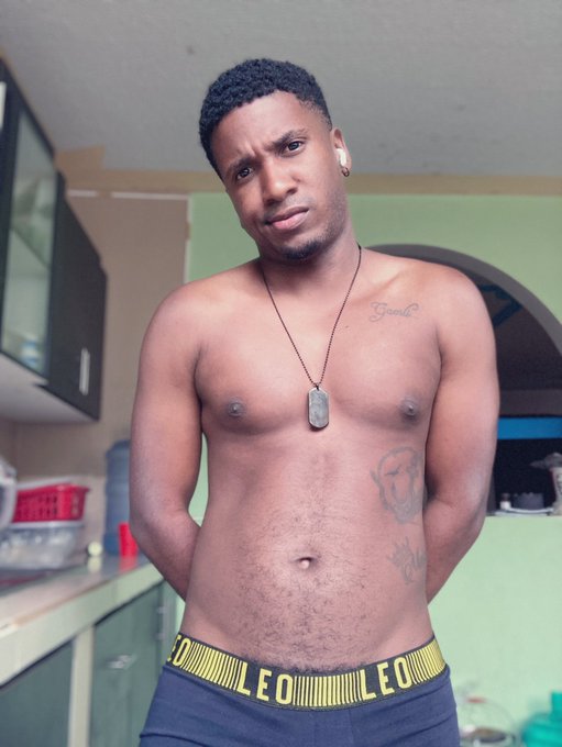 😜 https://t.co/sLARymHyqC<a href="/tag/follow"class="tags"><span>#follow</span></a><a href="/tag/rt"class="tags"><span>#rt</span></a>