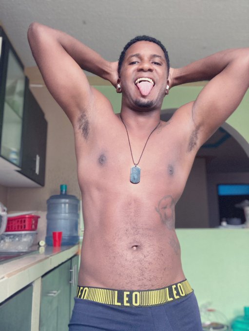 😜 https://t.co/sLARymHyqC<a href="/tag/follow"class="tags"><span>#follow</span></a><a href="/tag/rt"class="tags"><span>#rt</span></a>