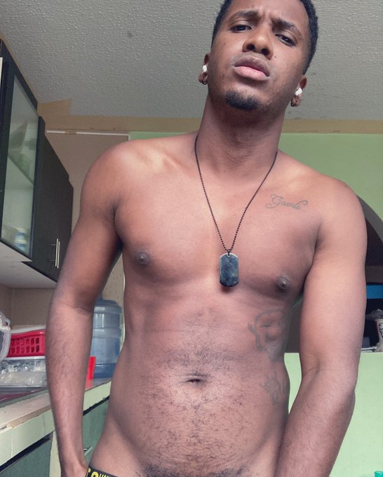 😜 https://t.co/sLARymHyqC<a href="/tag/follow"class="tags"><span>#follow</span></a><a href="/tag/rt"class="tags"><span>#rt</span></a>